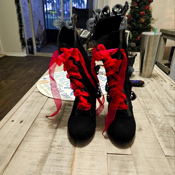 Women's boots size 8.5 - Picture 1 of 3